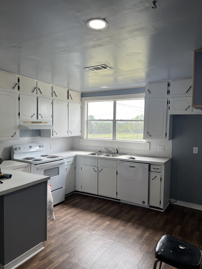 Building Photo - 286 Co Rd 2674