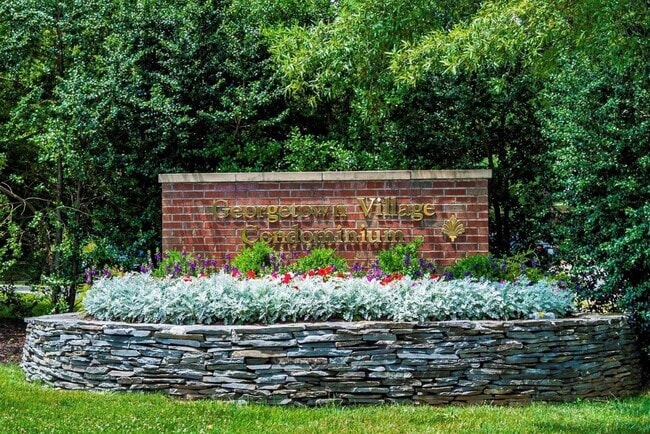 Building Photo - 11423 Commonwealth Dr