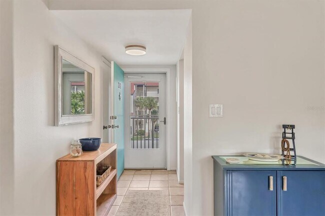 Foto del edificio - 1250 N Portofino Dr