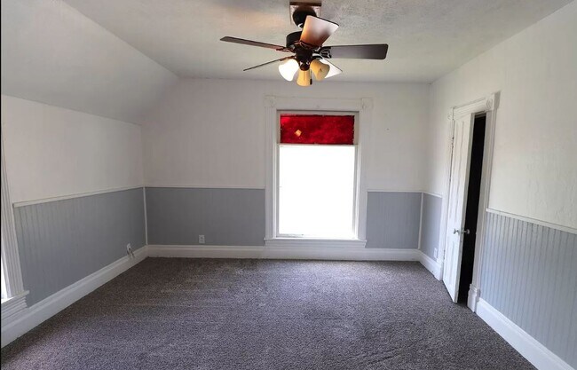 Building Photo - 5102 Walker Ave