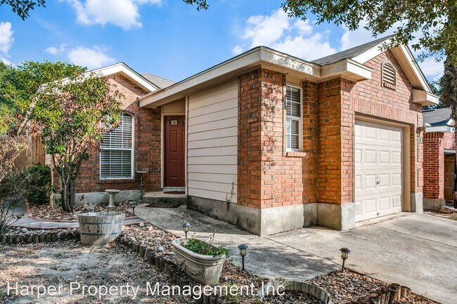 Building Photo - 2 br, 2 bath House - 38 Rainy Ave