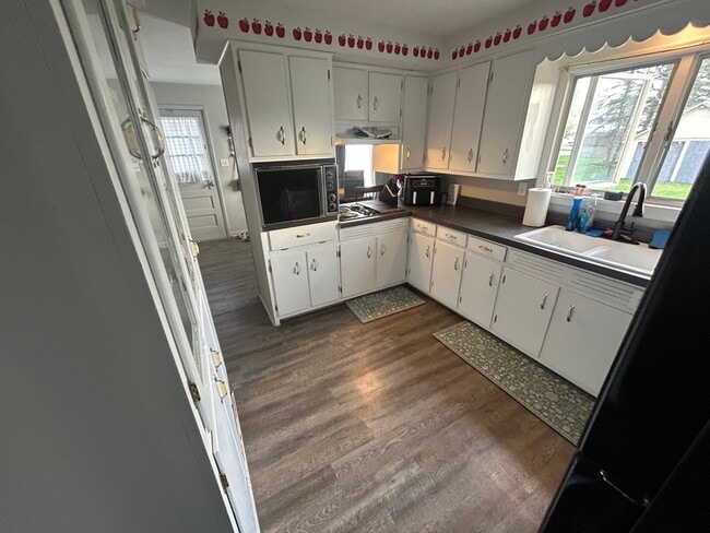 Foto del edificio - 121 S Main St