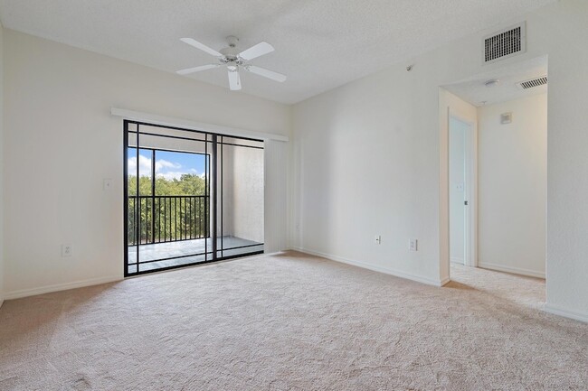 Building Photo - 3022 Alcazar Pl