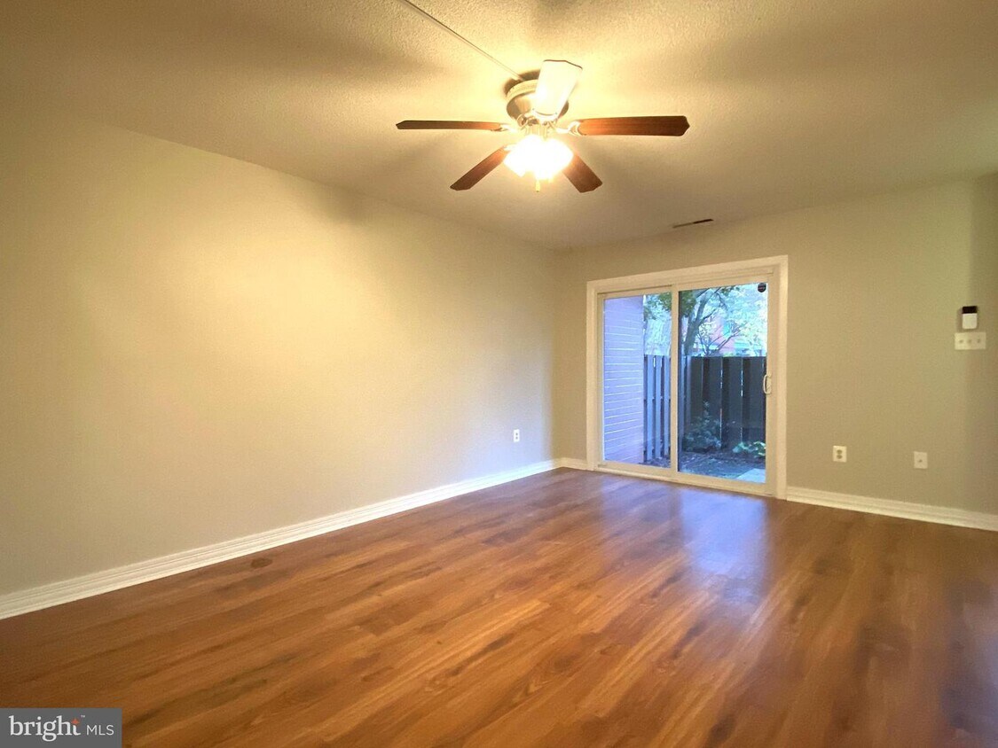 Primary Photo - 1326 Northgate Square