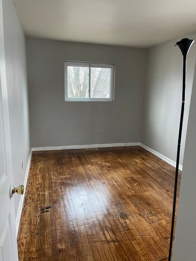 Building Photo - 16901 Orchard Ridge Ave
