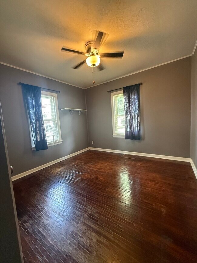 Foto del edificio - 904 Magnolia St