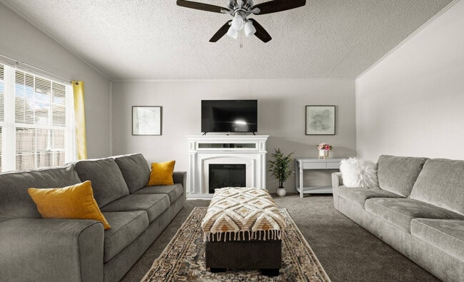 Building Photo - 11934 Hearn Rd