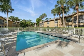 Building Photo - 9624 Crescent Garden Dr