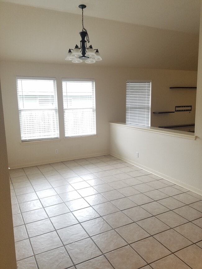 Formal dining room - 209 Evergreen Cir