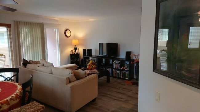 Building Photo - 15363 Maturin Dr