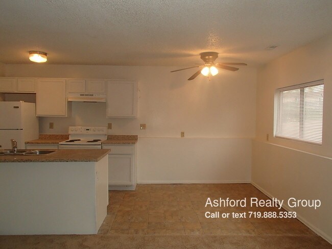 Building Photo - 349 Gahart Dr