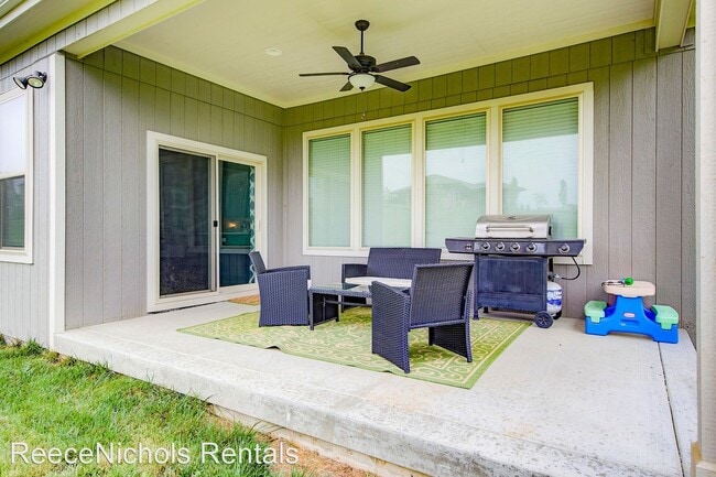 Building Photo - 4 br, 3.5 bath House - 10707 171st Terrace
