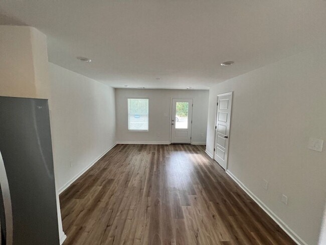 Foto del edificio - 964 Waterford Ln