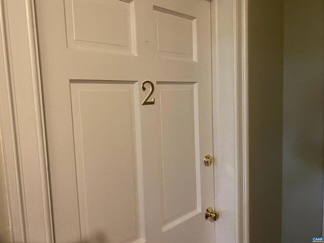 Building Photo - 415 2nd St NE