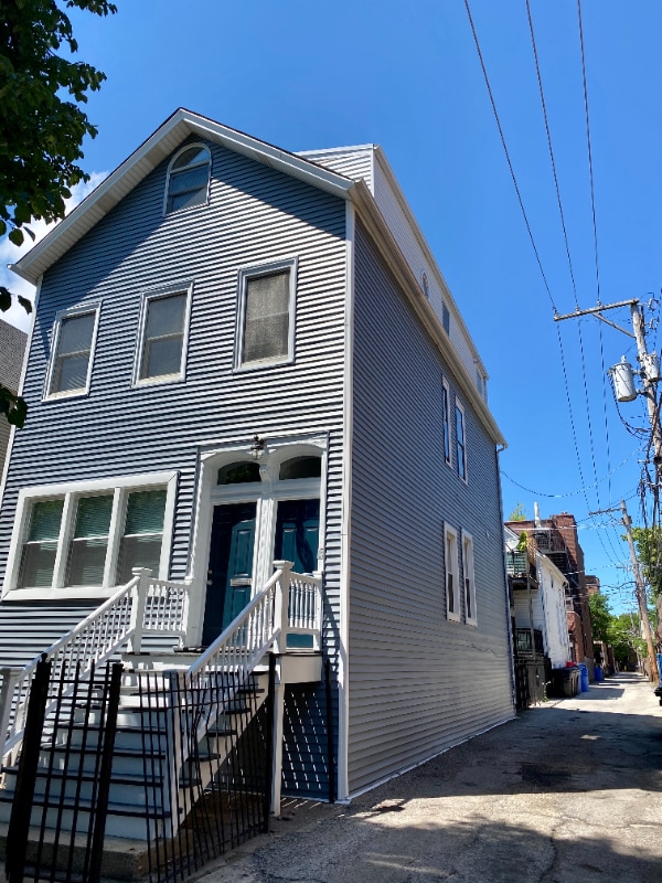 Photo - 1214 W Nelson St (Chicago, IL)