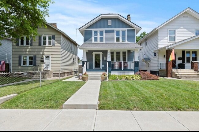 Front of House -2 - 402 Southwood Ave