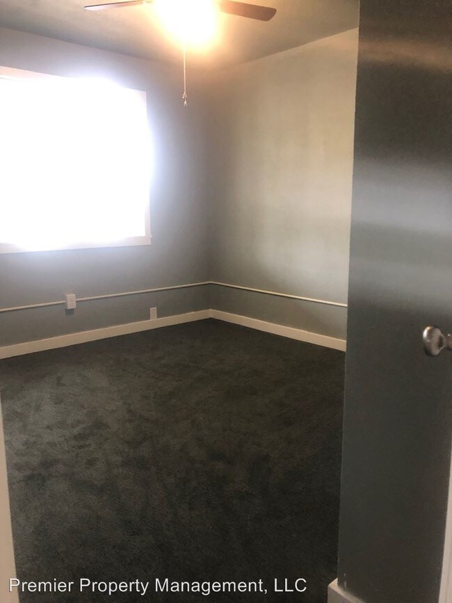 Foto del edificio - 211 4th Ave NE