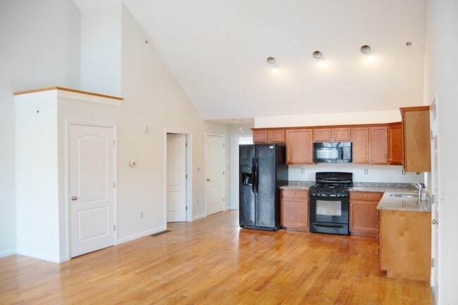 Building Photo - 3 Merrimac Way