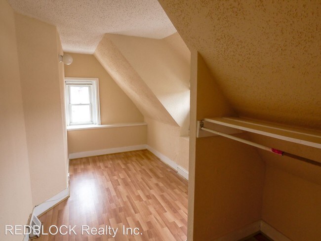 Building Photo - 4717 Longshore Ave