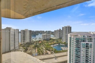Building Photo - 19355 Turnberry Way