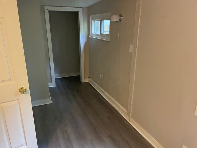 Foto del edificio - 3311 Summerdale Ave