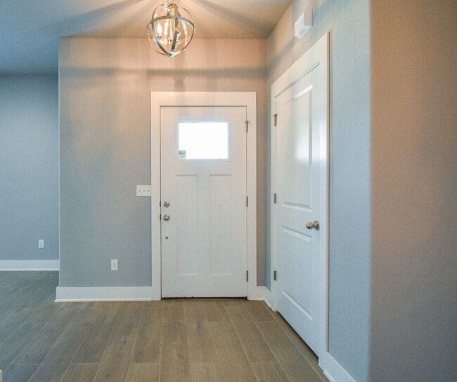 Photo - Luxurious 4 Bedroom, 3.5 Bathroom Home In Fayetteville, AR