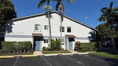 Building Photo - 2761 S Oakland Forest Dr