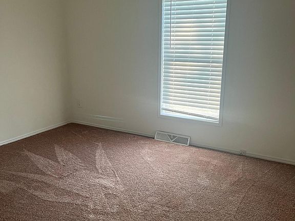 Building Photo - 301 Stardust Dr