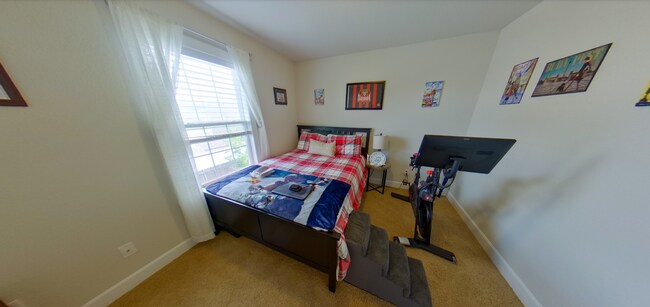 Foto del edificio - 3D Tour Available - Gorgeous East-Side Home + 2 Car Garage + Fenced-in Backyard! Available July 3rd!
