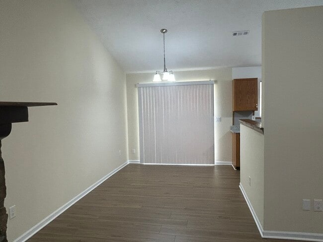 Building Photo - 5538 Summer Ln