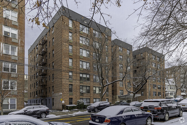 Foto del edificio - Saratogian