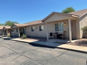 Building Photo - 3640 N Mountain Ave
