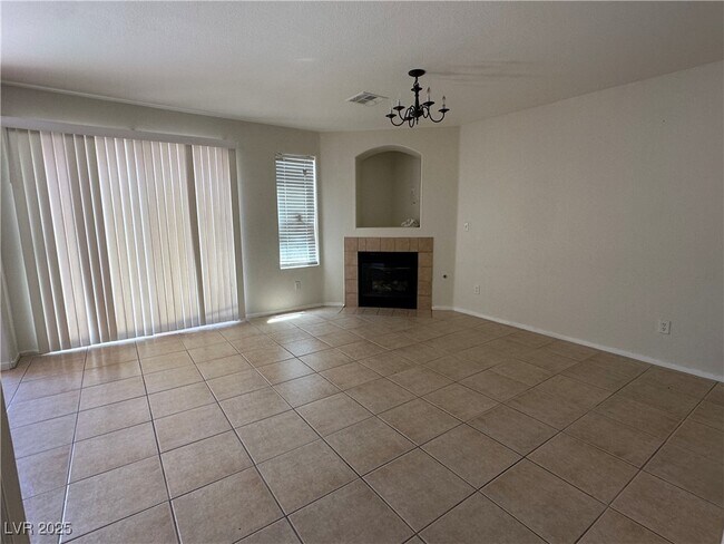 Foto del edificio - 3669 Moonlit Beach Ave