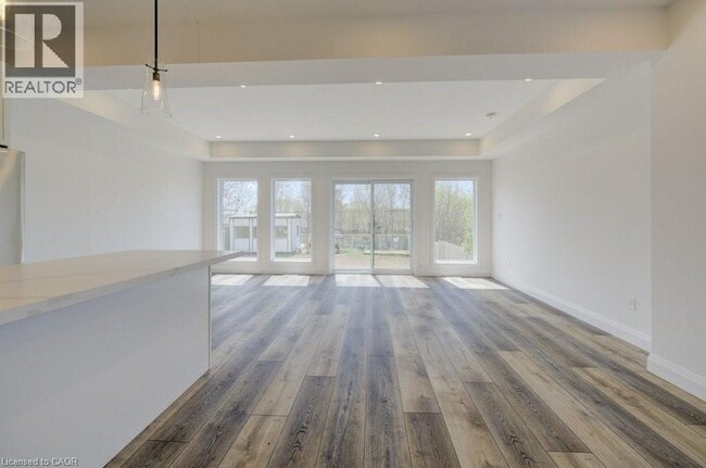 Building Photo - 573 Guelph St