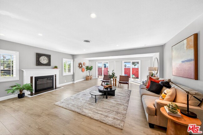 Foto del edificio - 4603 Ocean View Blvd