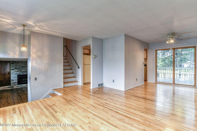 Building Photo - 34 Roberta Dr