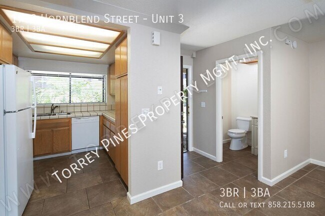 Foto del edificio - *OPEN HOUSE: 3/15 1:30-2:30PM* 3Br Townhom...