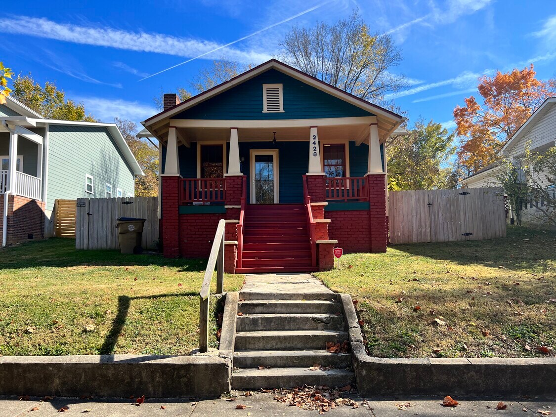 Primary Photo - 2428 Jefferson Ave