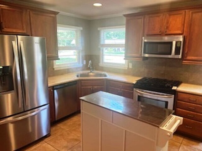 Building Photo - Convenient 3BR/2BA in Vestavia near Collonade