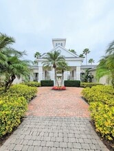 Building Photo - 303 Southern Pecan Cir