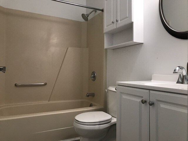 Building Photo - 3411 Mahoney