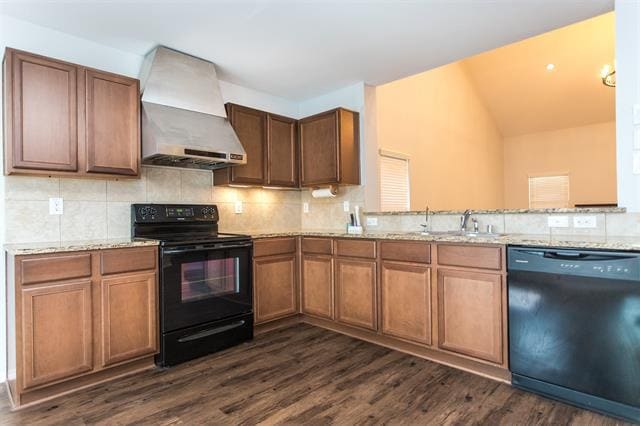 Building Photo - 2103 Meadow Park Dr