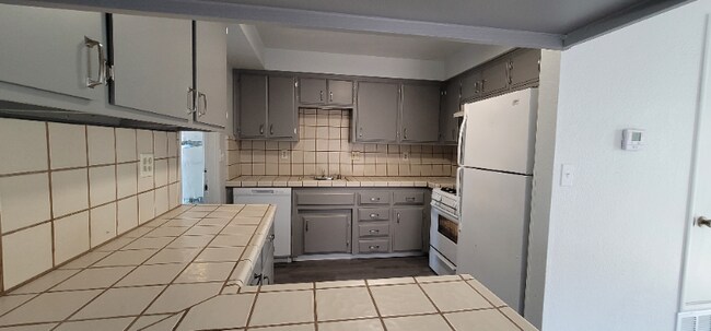 Foto del edificio - 4449 Denby Ln