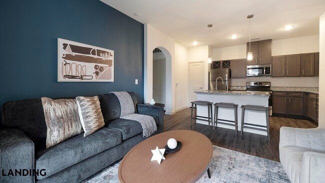 Building Photo - 2825 Main St