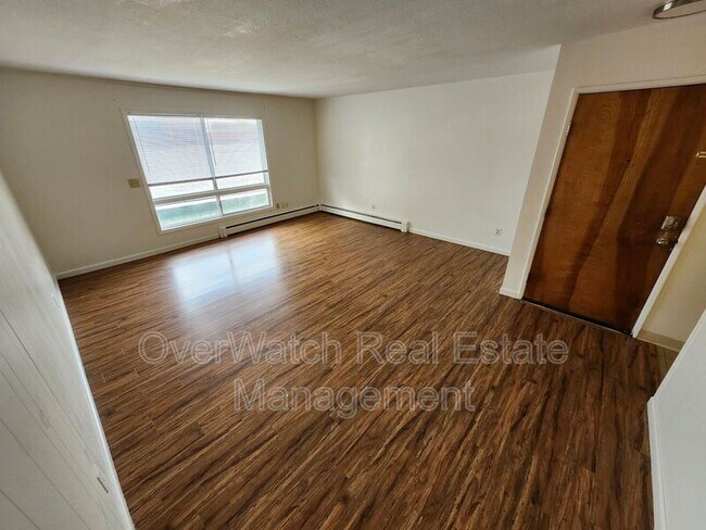 Foto del edificio - 3925 E 9th Ave