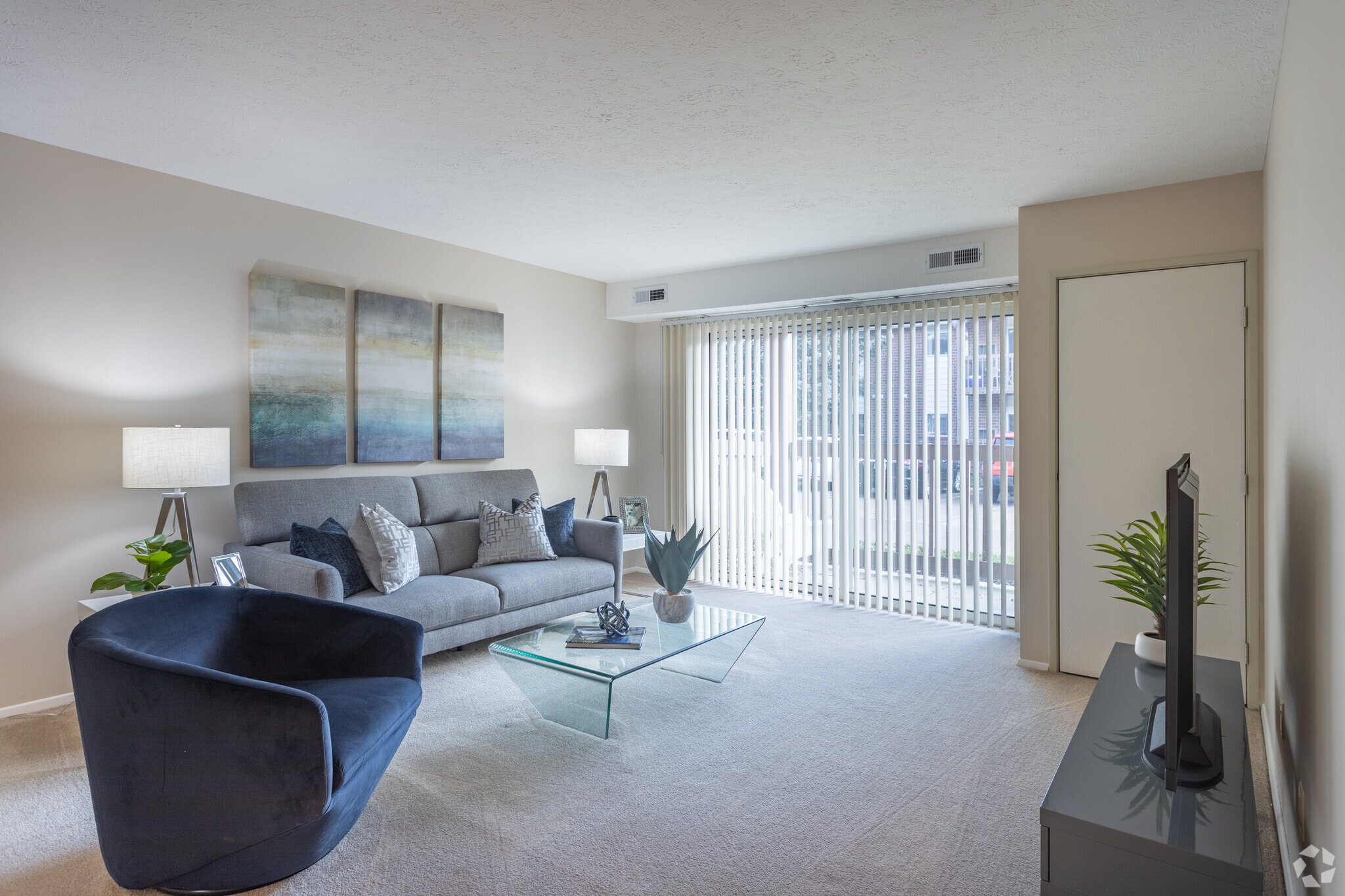 Foxmoor Apartments – photo 2