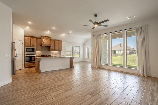 Building Photo - 388 Paddle Boat Dr