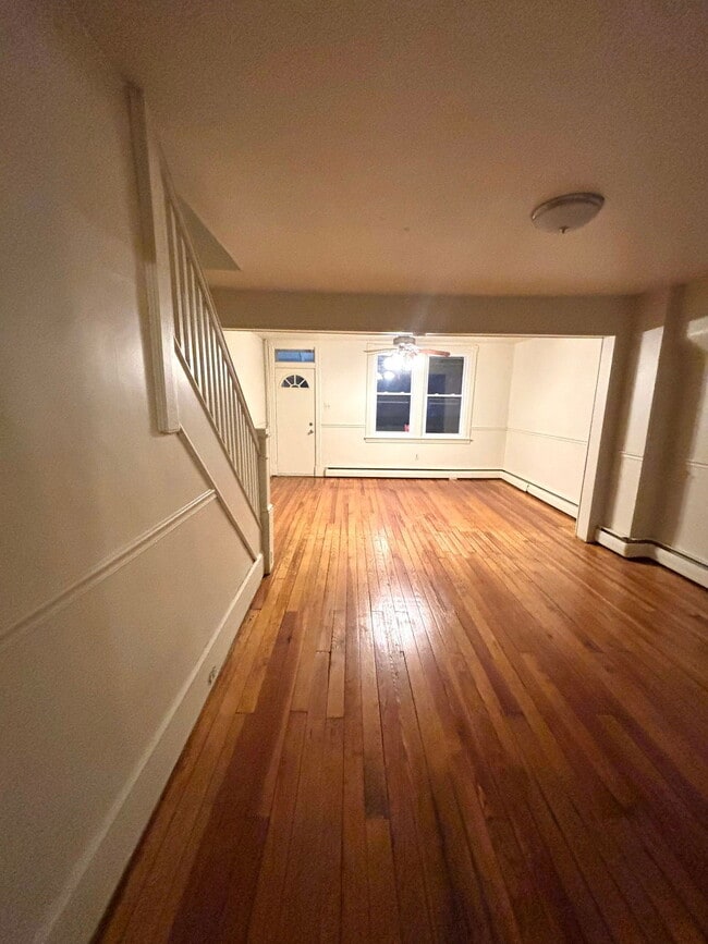 Foto del edificio - 1008 Marshall Ave