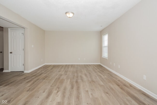 Building Photo - 536 New Moon St