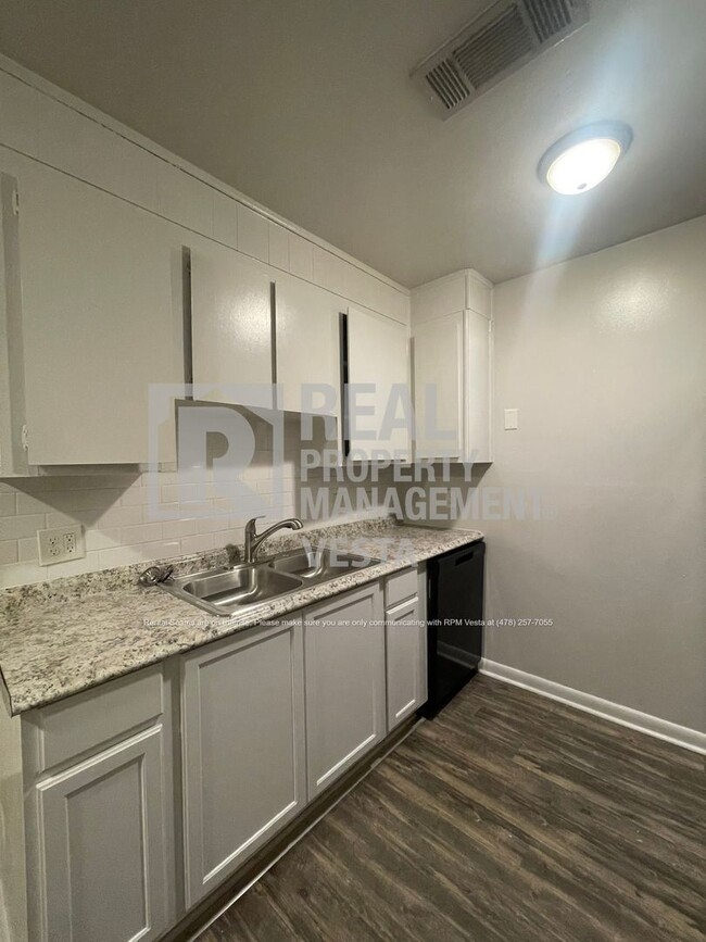 Foto del edificio - Two Bedroom Apartment in Warner Robins!